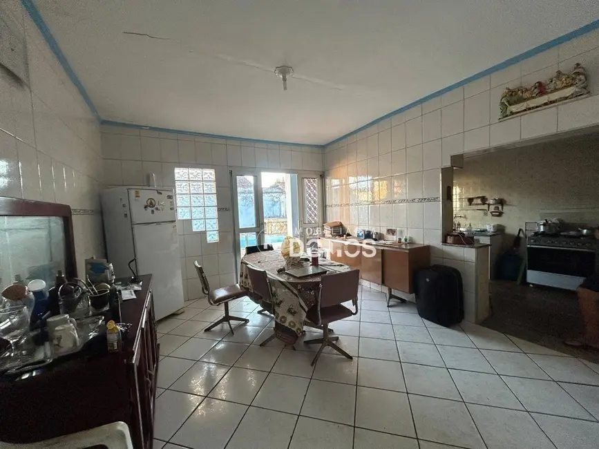 Foto 4 de Casa com 3 quartos à venda, 265m2 em Jardim Indepedência, Guaratingueta - SP