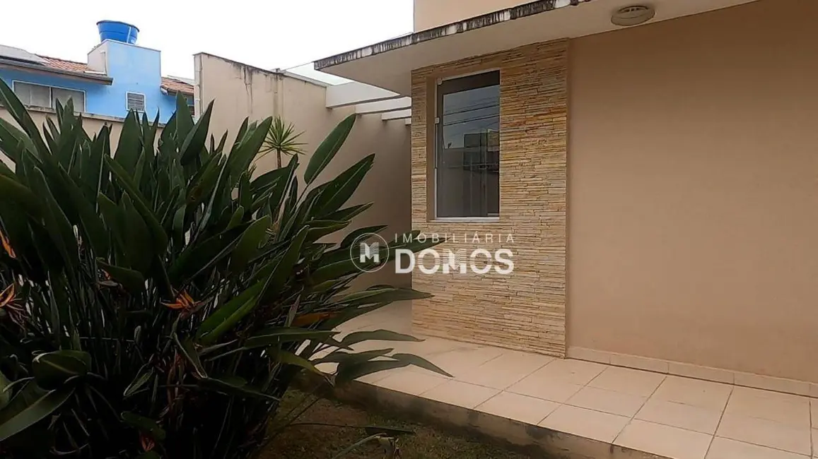 Foto 4 de Casa com 3 quartos à venda, 300m2 em Jardim Rony, Guaratingueta - SP