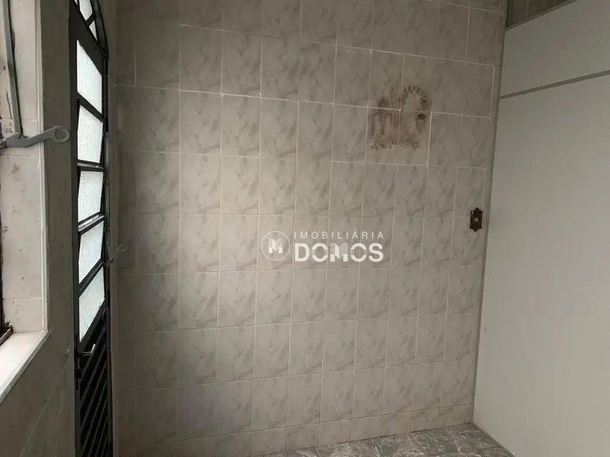 Casa com 3 quartos à venda, 175m2 em Aparecida - SP - imagem 5 Foto 5 de Casa com 3 quartos à venda, 175m2 em Aparecida - SP