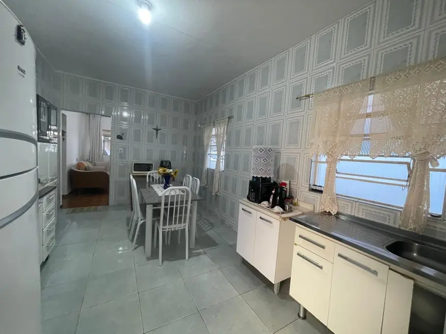 Foto 1 de Casa com 2 quartos à venda, 250m2 em Jardim do Vale, Guaratingueta - SP