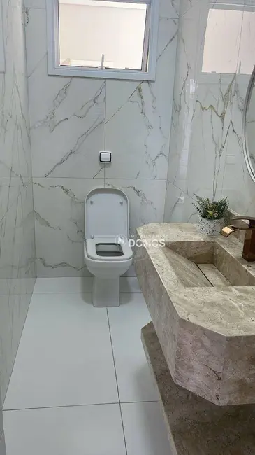 Foto 3 de Casa com 4 quartos à venda, 360m2 em Portal das Colinas, Guaratingueta - SP