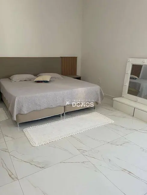 Foto 2 de Casa com 4 quartos à venda, 360m2 em Portal das Colinas, Guaratingueta - SP