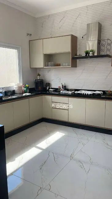 Foto 4 de Casa com 4 quartos à venda, 360m2 em Portal das Colinas, Guaratingueta - SP