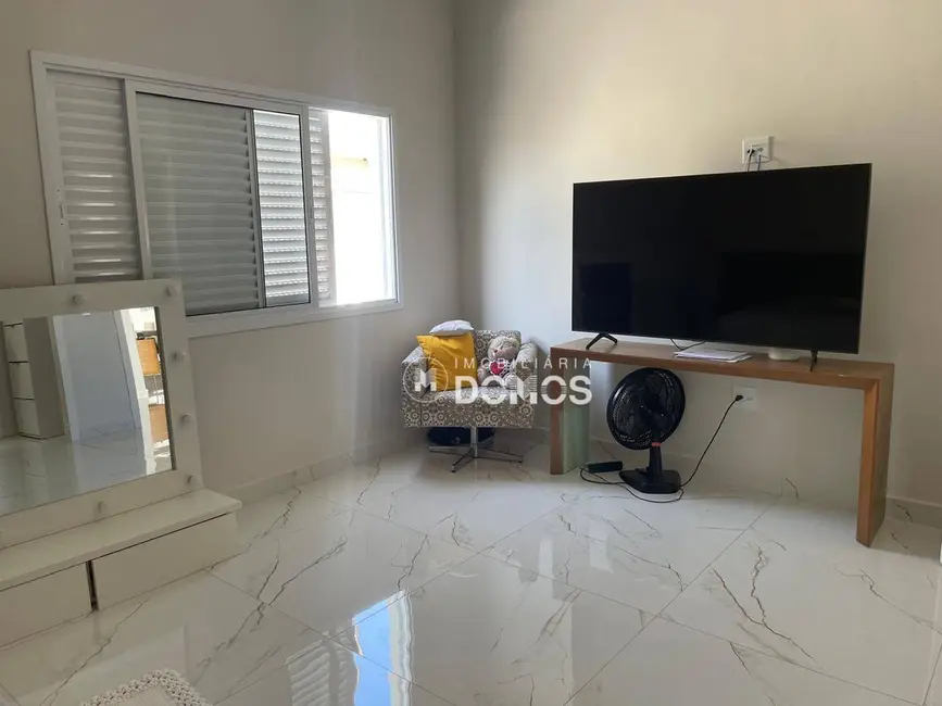 Foto 8 de Casa com 4 quartos à venda, 360m2 em Portal das Colinas, Guaratingueta - SP