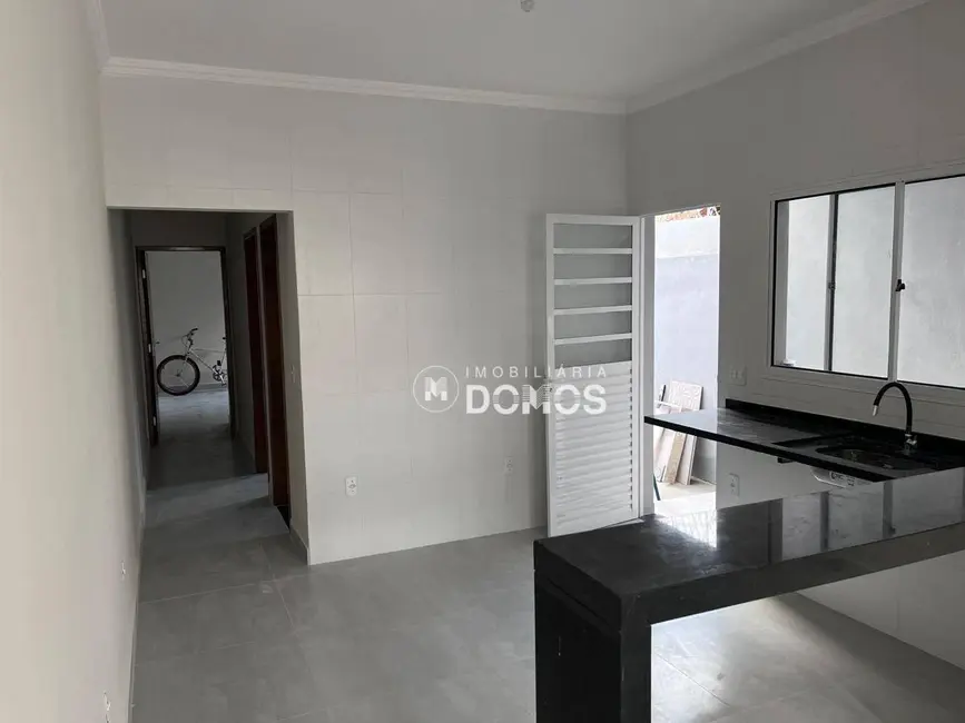 Foto 4 de Casa com 2 quartos à venda, 125m2 em Parque do Sol, Guaratingueta - SP