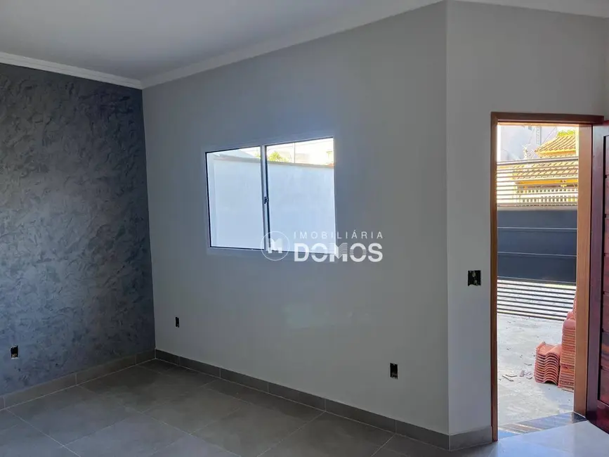 Foto 3 de Casa com 2 quartos à venda, 125m2 em Jardim do Vale, Guaratingueta - SP