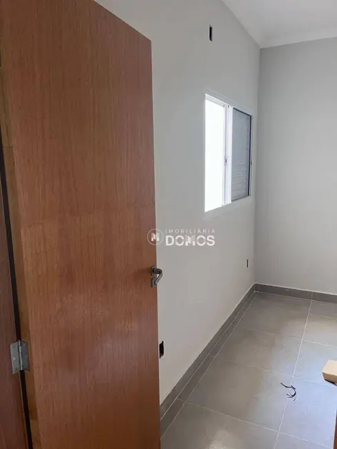 Foto 5 de Casa com 2 quartos à venda, 125m2 em Jardim do Vale, Guaratingueta - SP