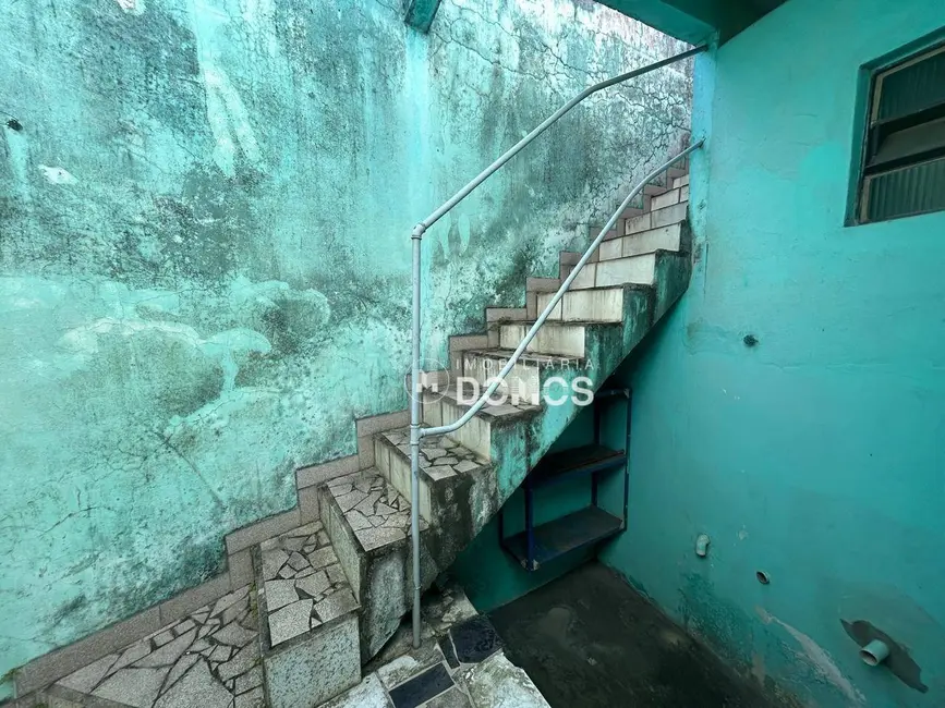 Casa com 6 quartos à venda, 230m2 em Aparecida - SP - imagem 6 Foto 6 de Casa com 6 quartos à venda, 230m2 em Aparecida - SP