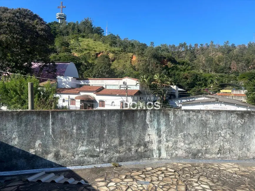 Casa com 6 quartos à venda, 230m2 em Aparecida - SP - imagem 2 Foto 2 de Casa com 6 quartos à venda, 230m2 em Aparecida - SP