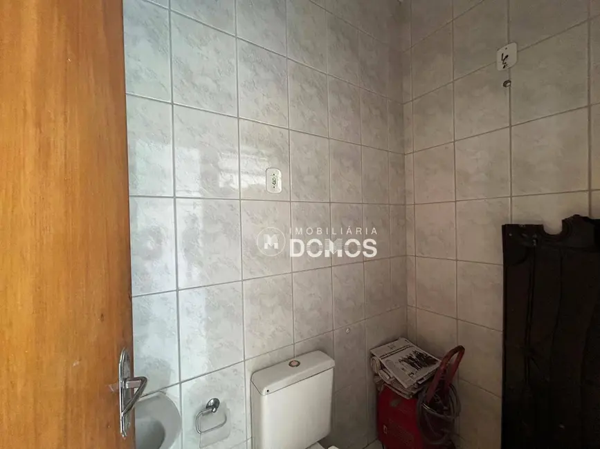 Foto 3 de Armazém / Galpão à venda, 255m2 em Figueira, Guaratingueta - SP