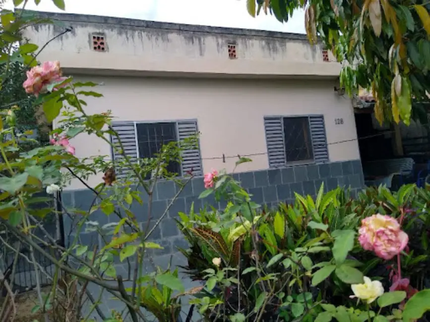 Casa com 2 quartos à venda, 500m2 em Jardim Santa Luzia, Guaratingueta - SP - imagem 6 Foto 6 de Casa com 2 quartos à venda, 500m2 em Jardim Santa Luzia, Guaratingueta - SP