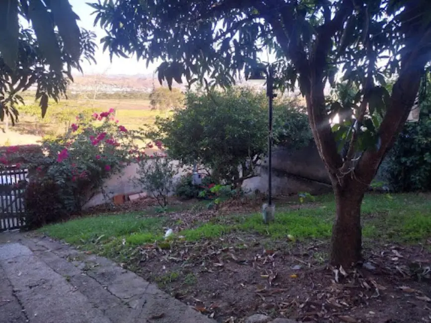 Casa com 2 quartos à venda, 500m2 em Jardim Santa Luzia, Guaratingueta - SP - imagem 4 Foto 4 de Casa com 2 quartos à venda, 500m2 em Jardim Santa Luzia, Guaratingueta - SP