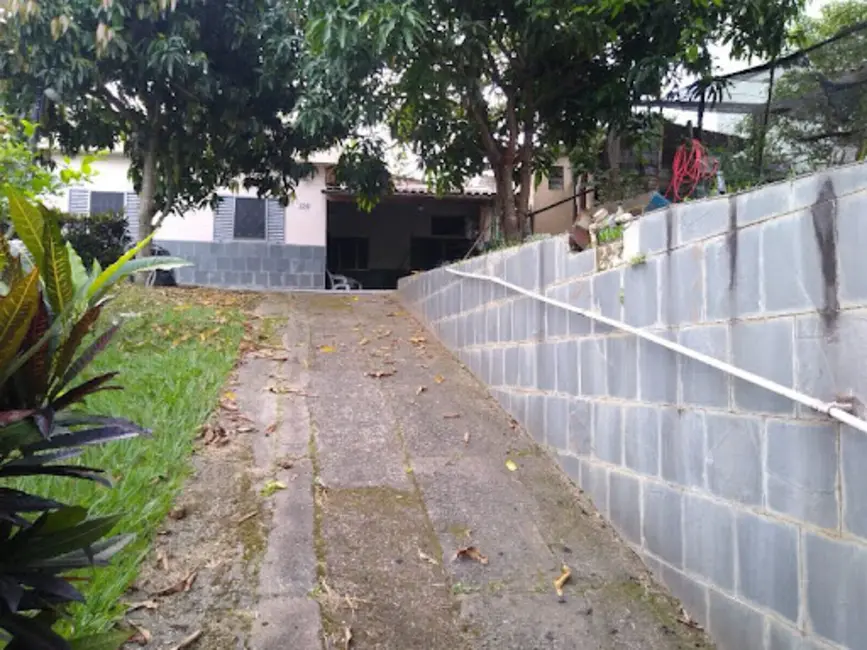 Casa com 2 quartos à venda, 500m2 em Jardim Santa Luzia, Guaratingueta - SP - imagem 5 Foto 5 de Casa com 2 quartos à venda, 500m2 em Jardim Santa Luzia, Guaratingueta - SP