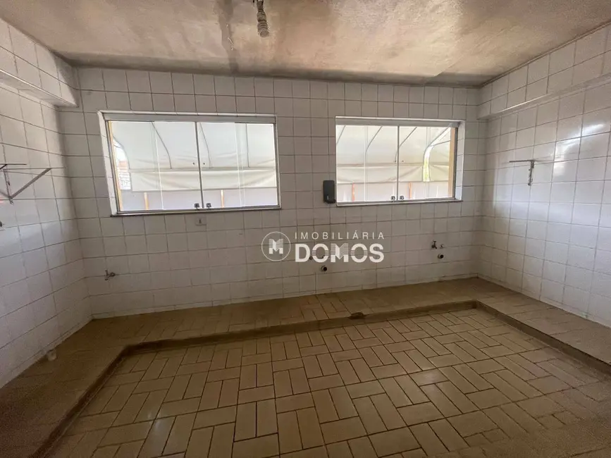 Loja para alugar, 1000m2 em Pedregulho, Guaratingueta - SP - imagem 5 Foto 5 de Loja para alugar, 1000m2 em Pedregulho, Guaratingueta - SP