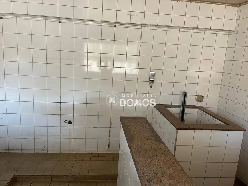 Loja para alugar, 1000m2 em Pedregulho, Guaratingueta - SP - imagem 8 Foto 8 de Loja para alugar, 1000m2 em Pedregulho, Guaratingueta - SP