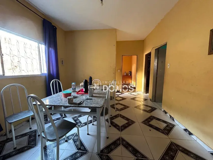 Foto 1 de Casa com 2 quartos à venda, 300m2 em Guaratingueta - SP