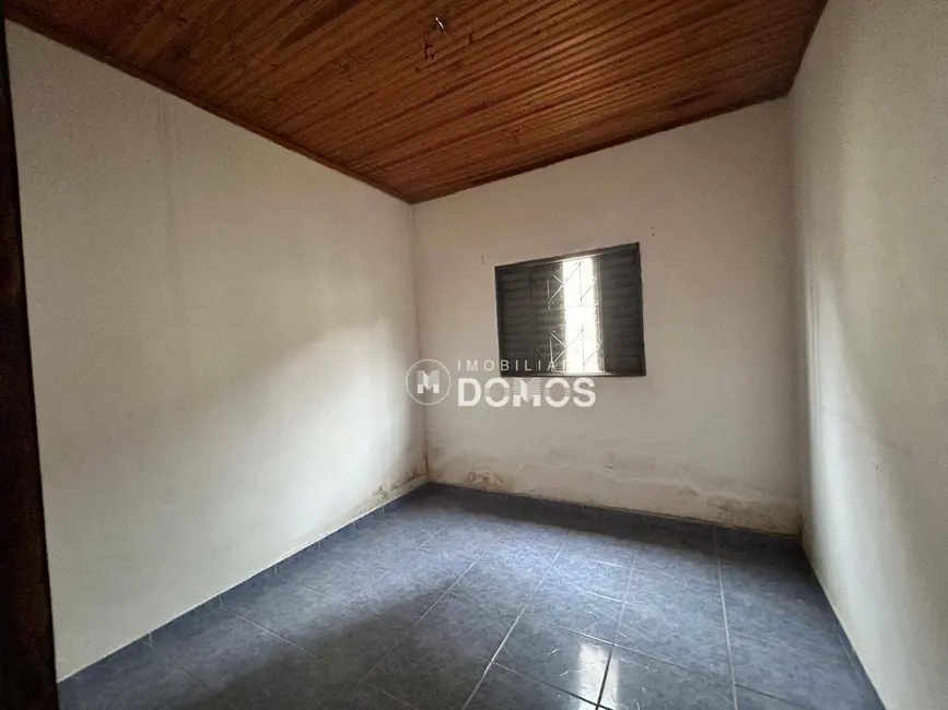 Foto 7 de Casa com 2 quartos à venda, 250m2 em São Dimas, Guaratingueta - SP