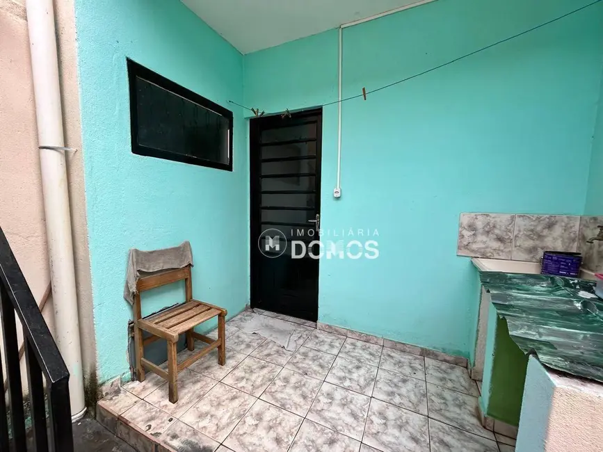 Casa com 2 quartos para alugar, 140m2 em Jardim Esperança, Guaratingueta - SP - imagem 4 Foto 4 de Casa com 2 quartos para alugar, 140m2 em Jardim Esperança, Guaratingueta - SP