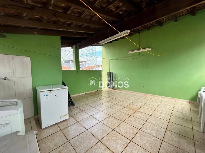 Casa com 2 quartos para alugar, 140m2 em Jardim Esperança, Guaratingueta - SP - imagem 2 Foto 2 de Casa com 2 quartos para alugar, 140m2 em Jardim Esperança, Guaratingueta - SP