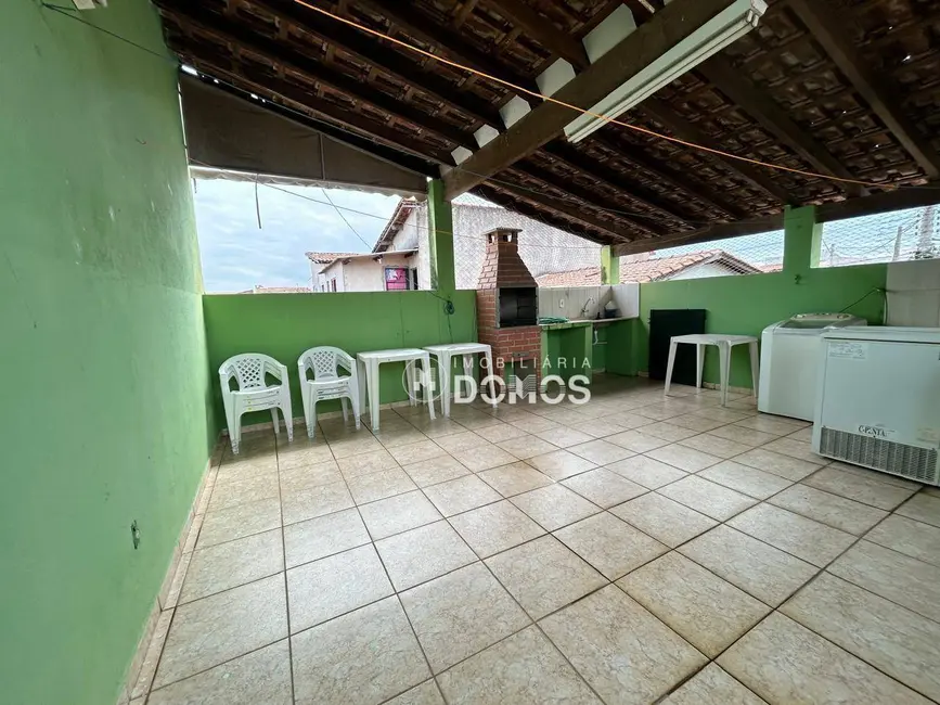 Casa com 2 quartos para alugar, 140m2 em Jardim Esperança, Guaratingueta - SP - imagem 1 Foto 1 de Casa com 2 quartos para alugar, 140m2 em Jardim Esperança, Guaratingueta - SP