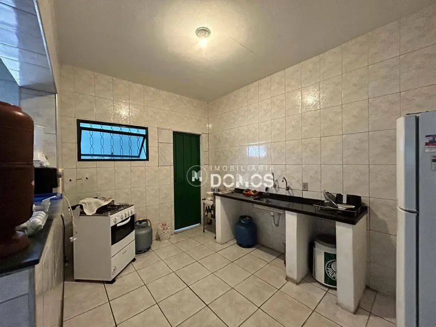 Casa com 2 quartos para alugar, 140m2 em Jardim Esperança, Guaratingueta - SP - imagem 7 Foto 7 de Casa com 2 quartos para alugar, 140m2 em Jardim Esperança, Guaratingueta - SP