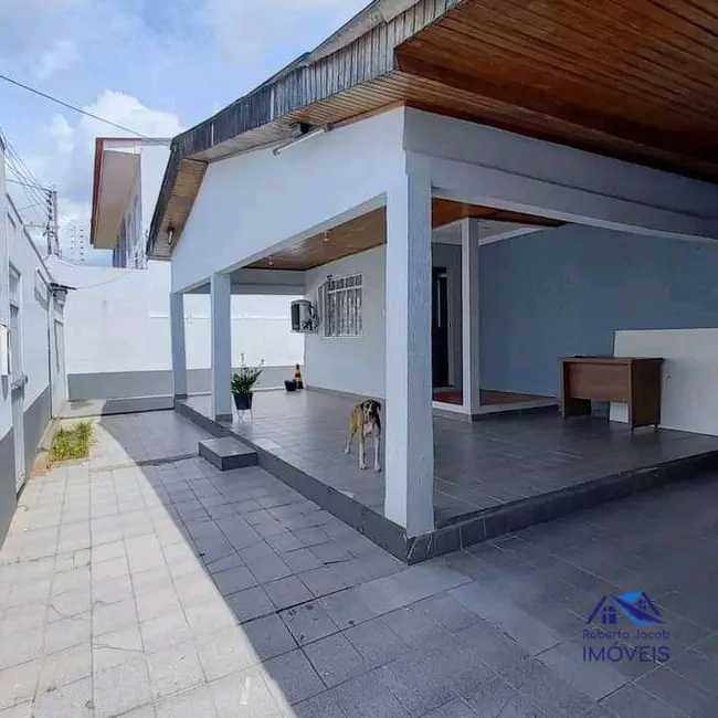 Foto 1 de Casa com 6 quartos à venda, 450m2 em Planalto, Manaus - AM