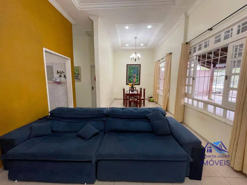 Casa com 3 quartos à venda, 550m2 em Planalto, Manaus - AM - imagem 3 Foto 3 de Casa com 3 quartos à venda, 550m2 em Planalto, Manaus - AM