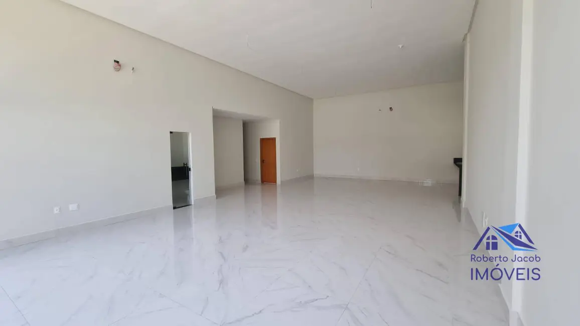 Casa de Condomínio com 3 quartos à venda, 906m2 em Tarumã, Manaus - AM - imagem 4 Foto 4 de Casa de Condomínio com 3 quartos à venda, 906m2 em Tarumã, Manaus - AM