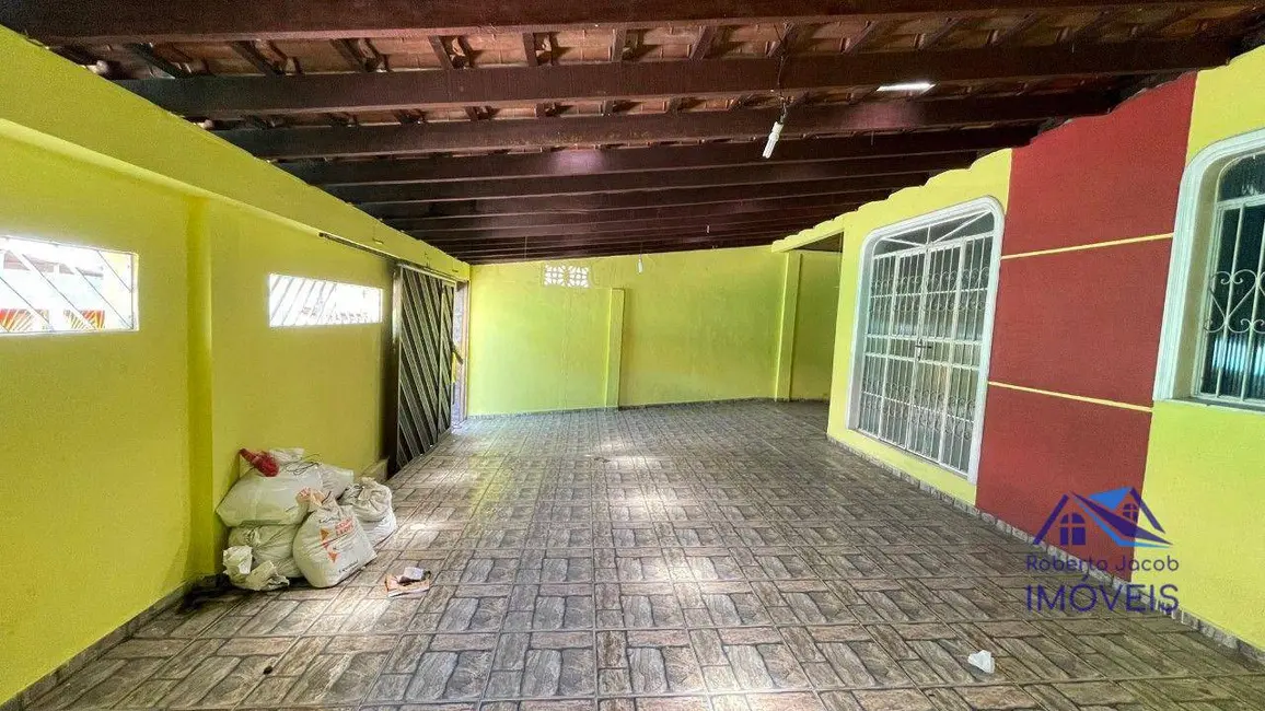 Foto 2 de Casa com 3 quartos à venda, 200m2 em Santa Luzia, Manaus - AM