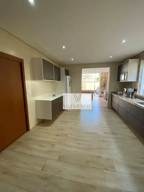 Casa de Condomínio com 4 quartos para alugar, 452m2 em Sao Jose Dos Campos - SP - imagem 8 Foto 8 de Casa de Condomínio com 4 quartos para alugar, 452m2 em Sao Jose Dos Campos - SP