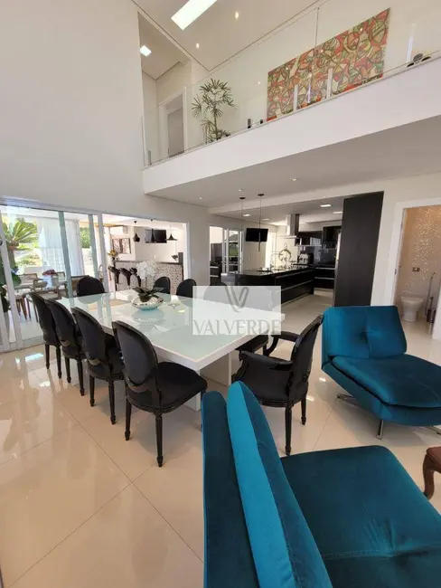 Casa de Condomínio com 4 quartos para alugar, 700m2 em Sao Jose Dos Campos - SP - imagem 4 Foto 4 de Casa de Condomínio com 4 quartos para alugar, 700m2 em Sao Jose Dos Campos - SP
