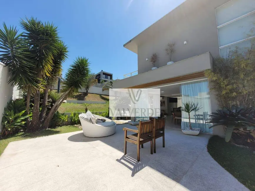 Casa de Condomínio com 4 quartos para alugar, 700m2 em Sao Jose Dos Campos - SP - imagem 1 Foto 1 de Casa de Condomínio com 4 quartos para alugar, 700m2 em Sao Jose Dos Campos - SP