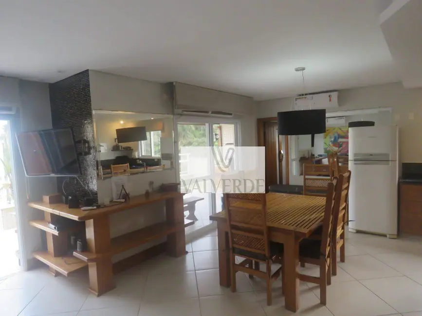 Foto 4 de Cobertura com 3 quartos à venda, 177m2 em Ubatuba - SP