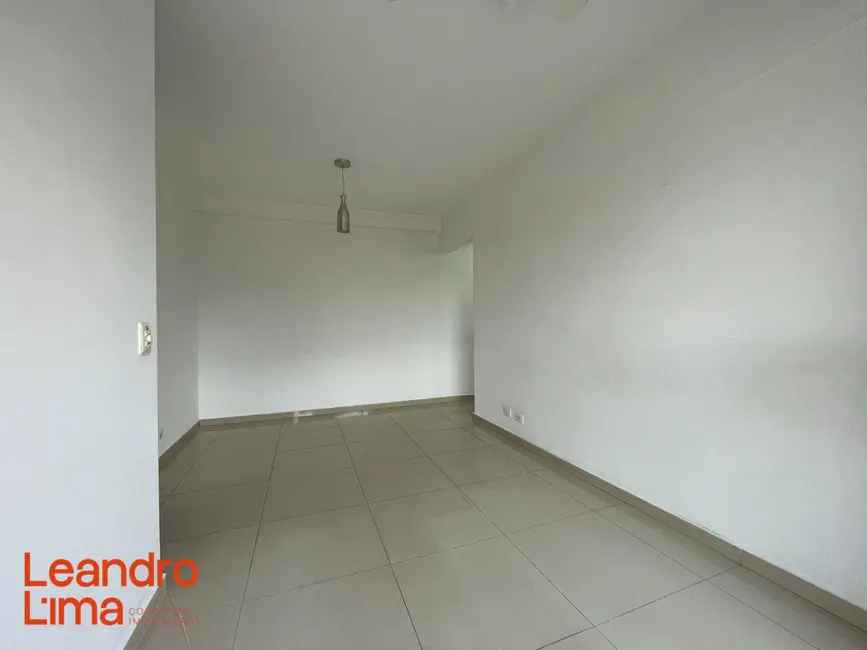 Apartamento com 2 quartos para alugar, 53m2 em Ponte Grande, Guarulhos - SP - imagem 4 Foto 4 de Apartamento com 2 quartos para alugar, 53m2 em Ponte Grande, Guarulhos - SP