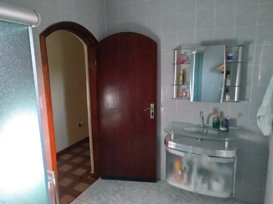 Foto 9 de Casa com 3 quartos à venda, 520m2 em Jardim Santa Cecília, Guarulhos - SP