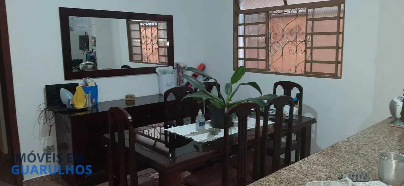 Casa com 3 quartos à venda, 200m2 em Parque Continental II, Guarulhos - SP - imagem 3 Foto 3 de Casa com 3 quartos à venda, 200m2 em Parque Continental II, Guarulhos - SP