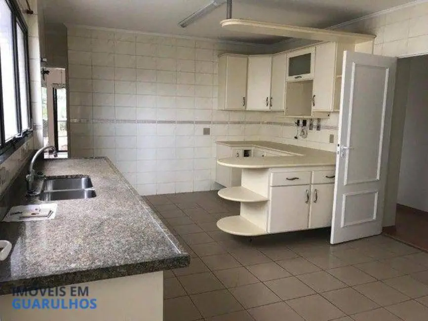 Foto 2 de Apartamento com 3 quartos à venda, 200m2 em Vila Rosália, Guarulhos - SP