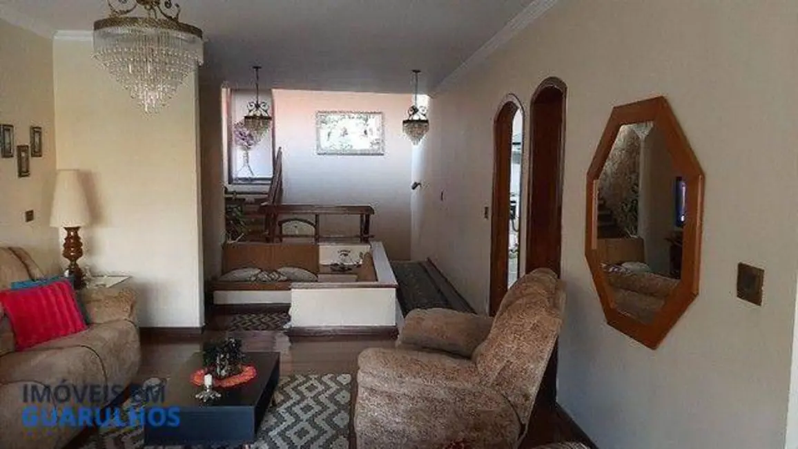 Foto 4 de Casa com 3 quartos à venda, 300m2 em Vila Galvão, Guarulhos - SP
