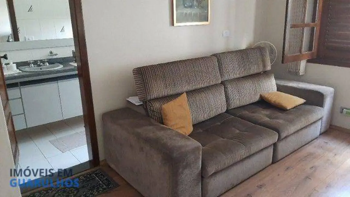 Foto 9 de Casa com 3 quartos à venda, 300m2 em Vila Galvão, Guarulhos - SP