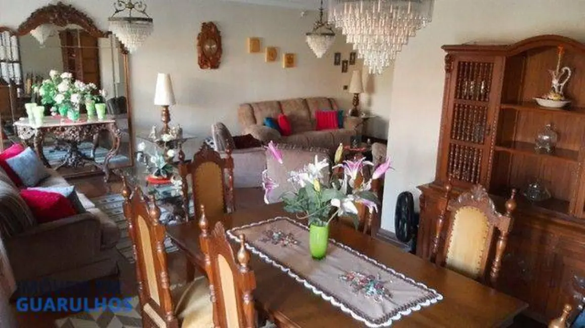 Foto 2 de Casa com 3 quartos à venda, 300m2 em Vila Galvão, Guarulhos - SP