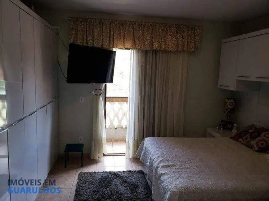 Casa com 4 quartos à venda, 240m2 em Parque Continental II, Guarulhos - SP - imagem 9 Foto 9 de Casa com 4 quartos à venda, 240m2 em Parque Continental II, Guarulhos - SP