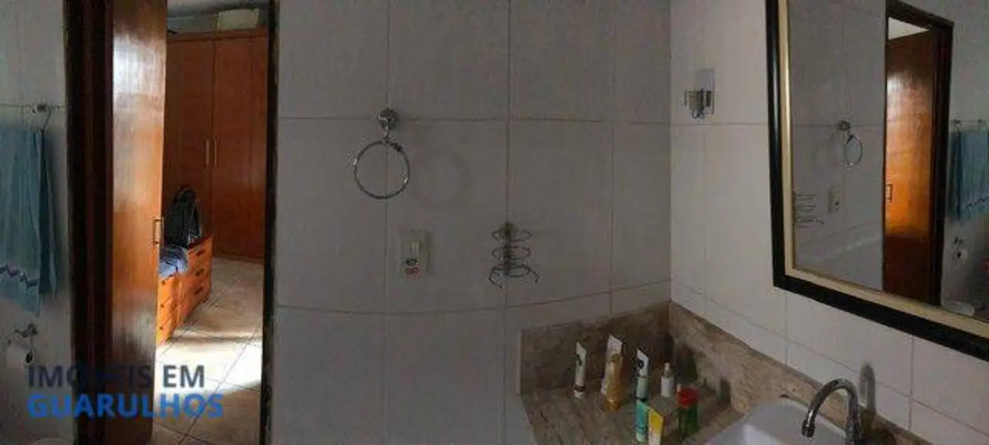 Foto 9 de Casa com 4 quartos à venda, 180m2 em Jardim Palmira, Guarulhos - SP