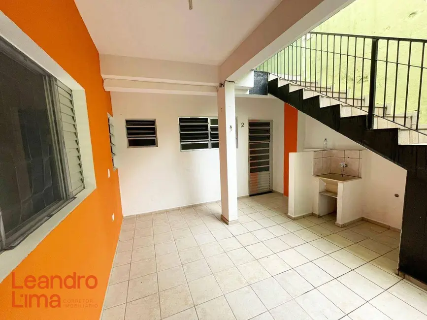 Foto 1 de Casa com 1 quarto para alugar, 50m2 em Jardim Munhoz, Guarulhos - SP