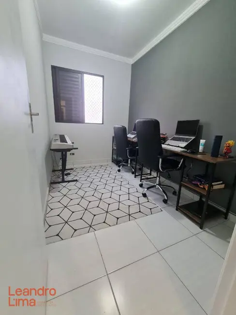 Foto 2 de Apartamento com 3 quartos à venda, 68m2 em Portal dos Gramados, Guarulhos - SP