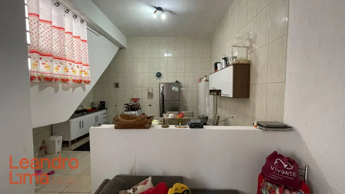 Foto 3 de Casa com 2 quartos à venda, 135m2 em Jardim Luciana, Itaquaquecetuba - SP
