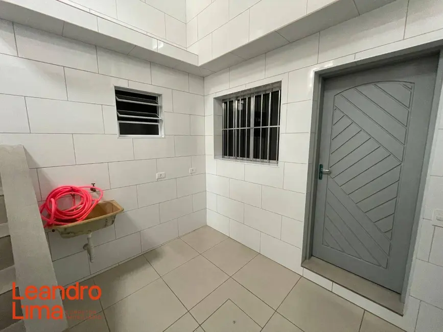 Foto 8 de Casa com 2 quartos para alugar, 100m2 em Jardim Munhoz, Guarulhos - SP