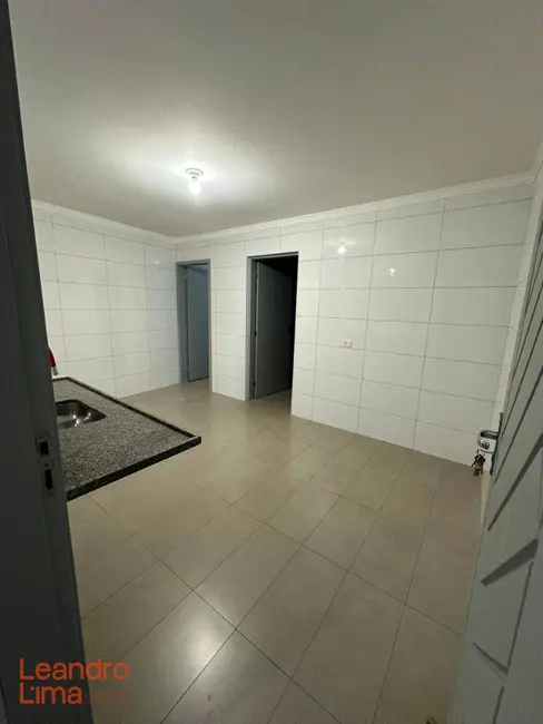 Foto 3 de Casa com 2 quartos para alugar, 100m2 em Jardim Munhoz, Guarulhos - SP