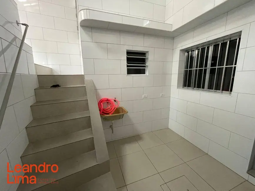 Foto 9 de Casa com 2 quartos para alugar, 100m2 em Jardim Munhoz, Guarulhos - SP