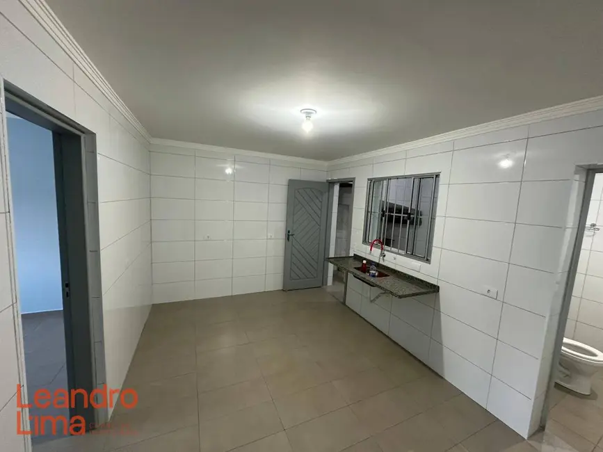 Foto 2 de Casa com 2 quartos para alugar, 100m2 em Jardim Munhoz, Guarulhos - SP