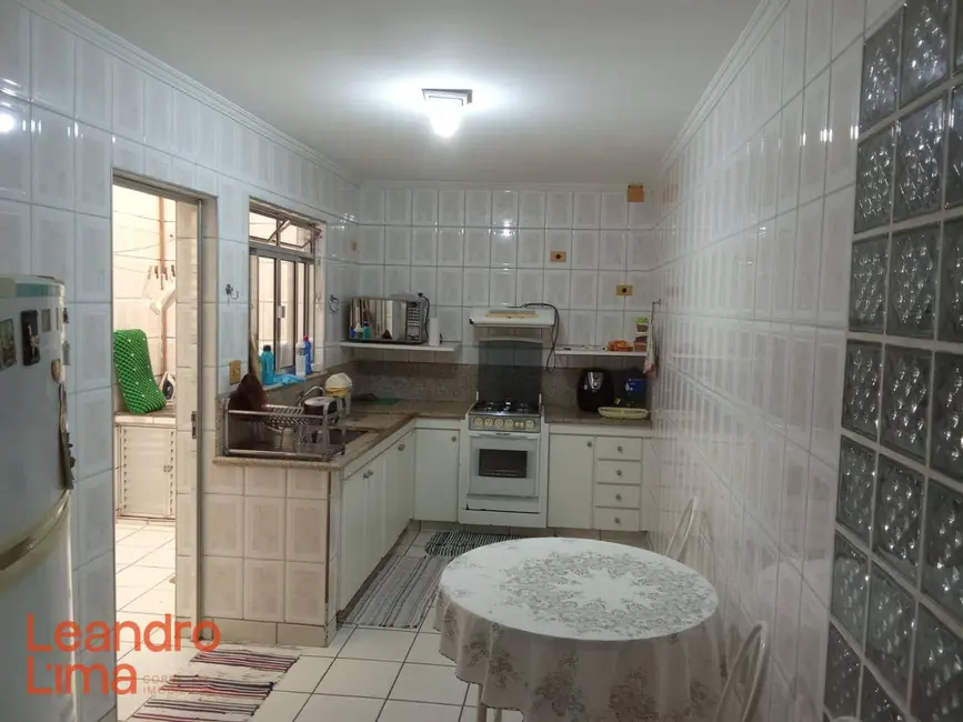 Foto 3 de Casa com 3 quartos para alugar, 170m2 em Vila São João, Guarulhos - SP